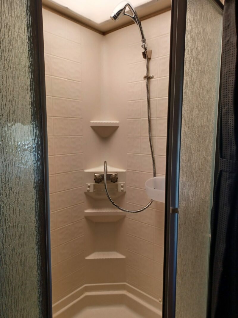 Family-Friendly Class C RV - Image 6