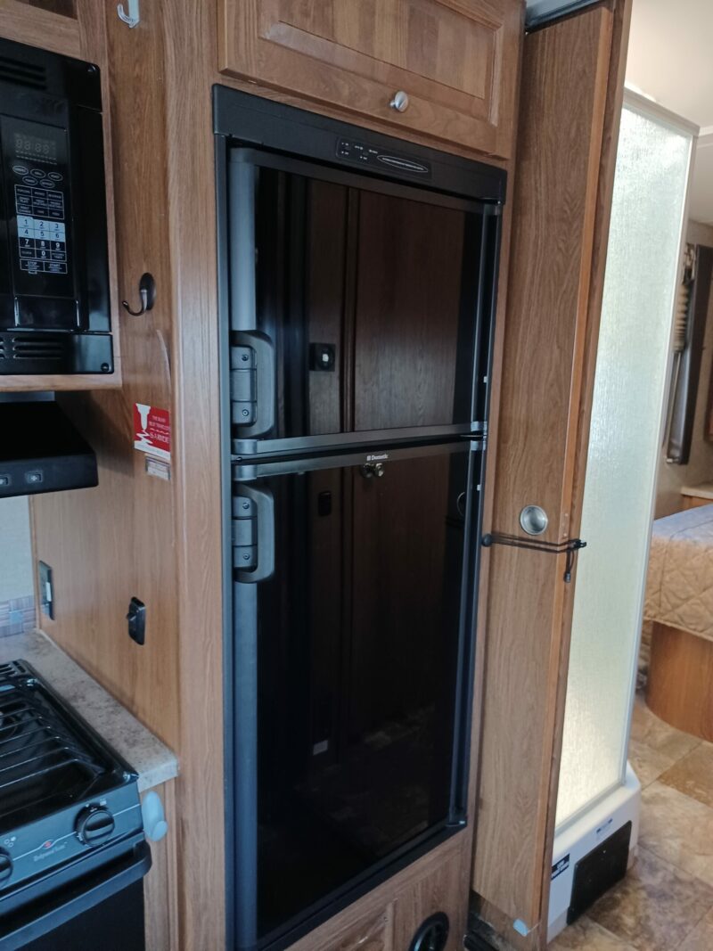 Family-Friendly Class C RV - Image 8