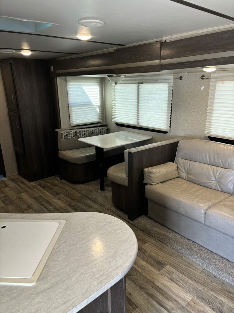 "Marylisas kid and pet approved RV" 2018 Outback ultra lite - Image 2