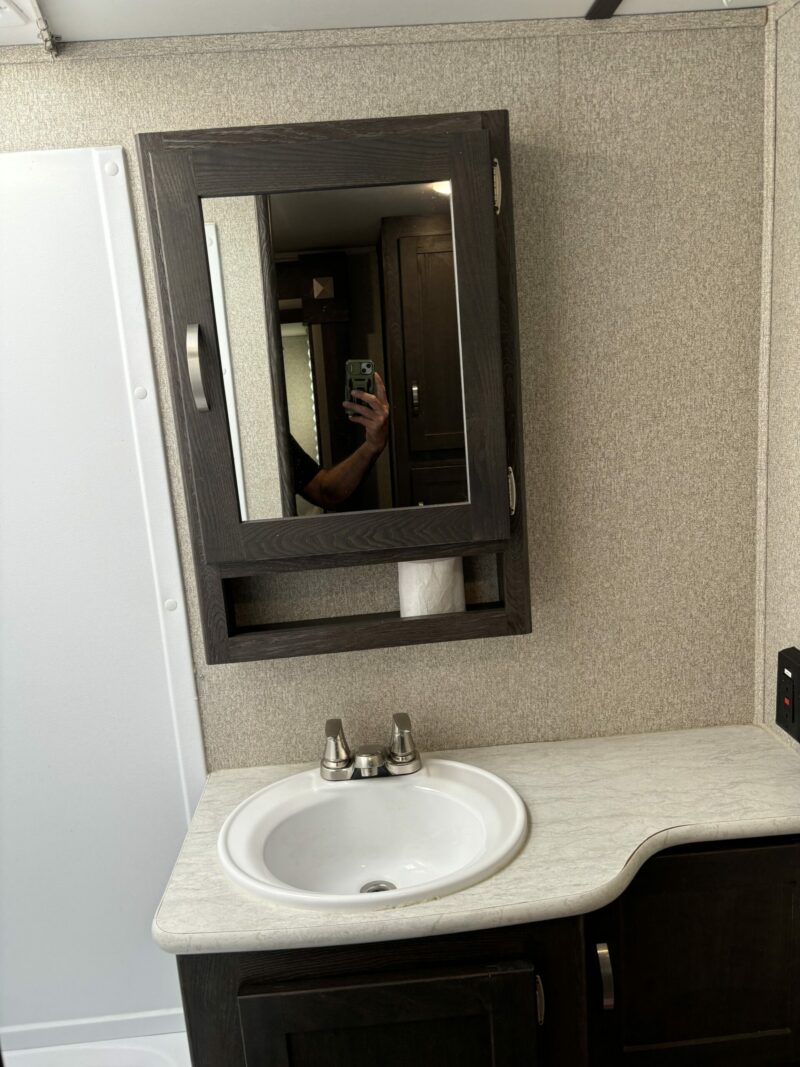 "Marylisas kid and pet approved RV" 2018 Outback ultra lite - Image 6