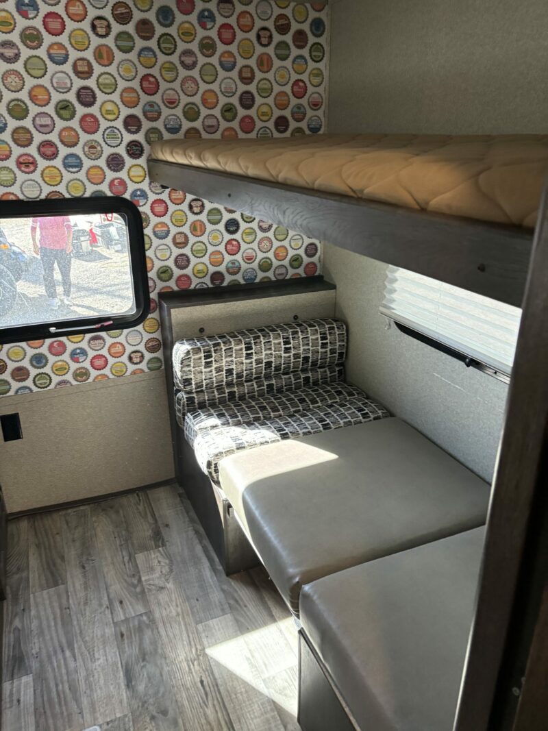 "Marylisas kid and pet approved RV" 2018 Outback ultra lite - Image 11